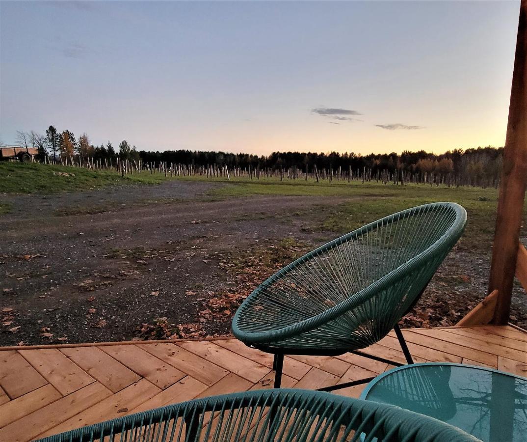 Auberge Du Vignoble โบรมอนต์ ภายนอก รูปภาพ